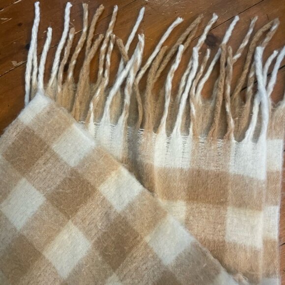 American Eagle Soft Blanket Scarf Shawl Wrap - Picture 2 of 6